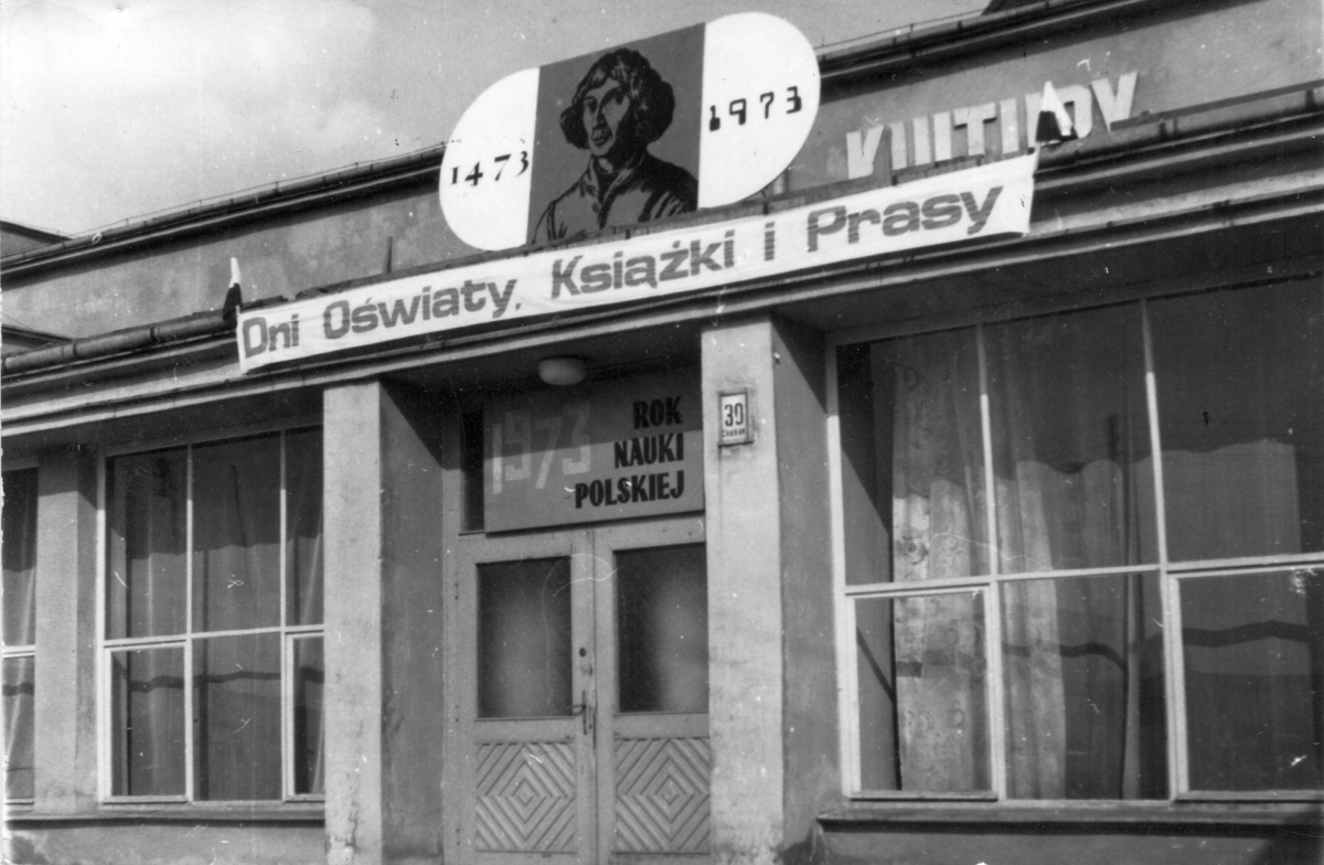 dom kultury w zbiersku 1973