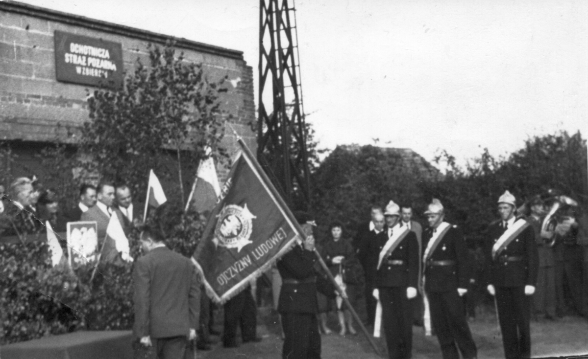 18 września 1966 przekazanie sztandaru O.S.P. Zbiersk