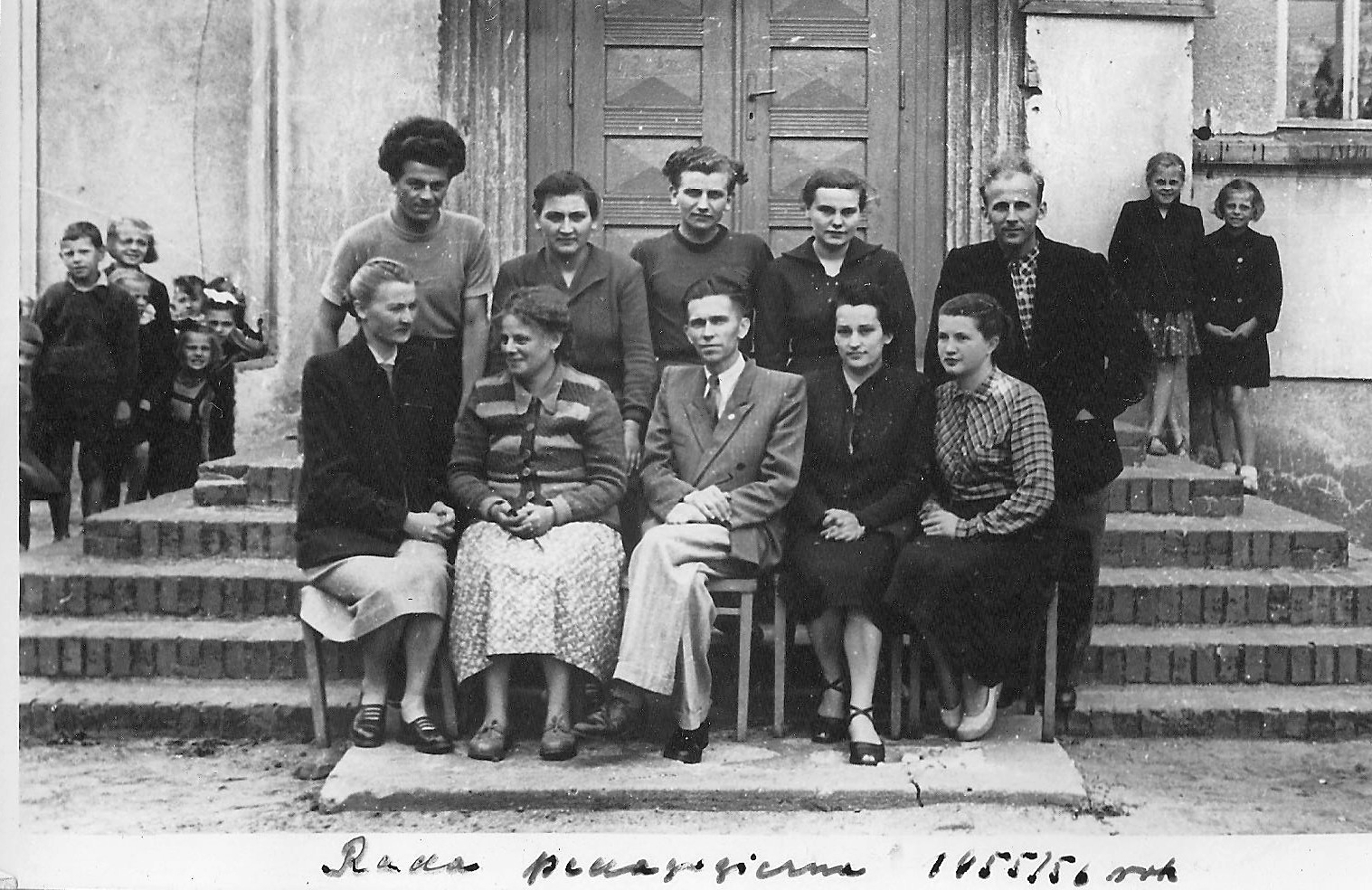 szkoła w Zbiersku 1956 grono pedagogiczne